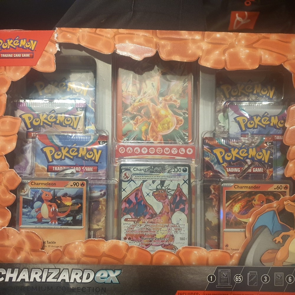 Pokemon Charizard Premium Collection